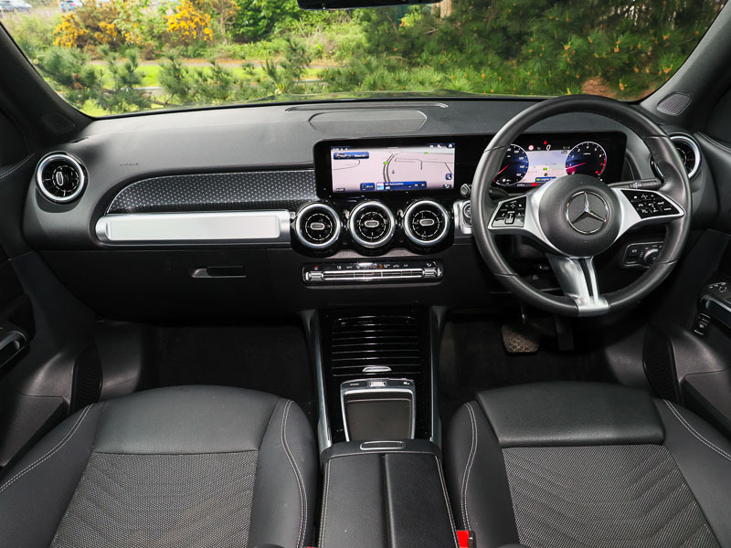 Mercedes-Benz GLB Class Glb 200 Sport Executive 7G-tronic KN25UHK Black #3