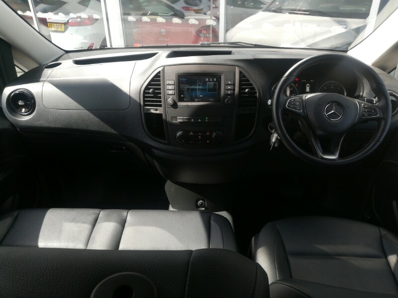 Mercedes-Benz Vito 114 Cdi Pro 9-Seater 9G-tronic KS24VTW White #3