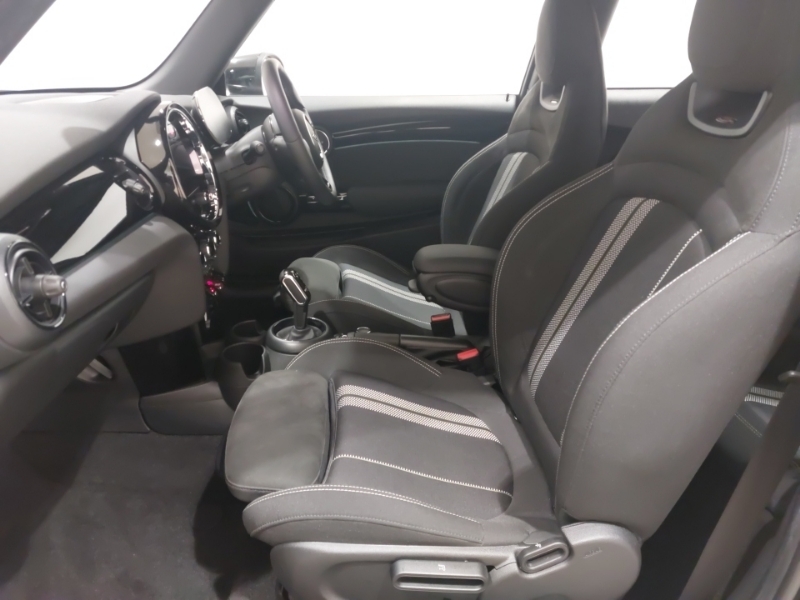 Mini Hatch 1.5 Cooper Sport Comfortnav Pack LX71JBY Black #5