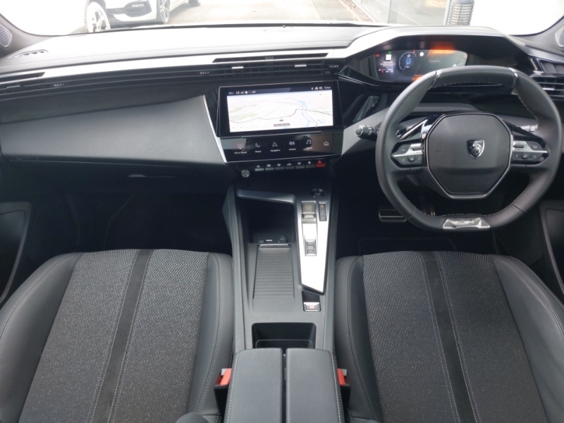 Peugeot 308 1.2 Hybrid 136 Gt E-dsc6 KM25UKF White #3