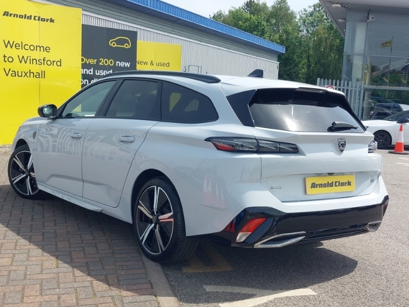 Peugeot 308 1.2 Hybrid 136 Gt E-dsc6 KM25UKF White #2