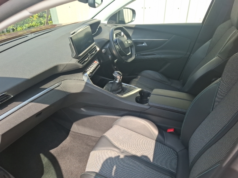 Peugeot 5008 1.5 Bluehdi Allure Brown #5