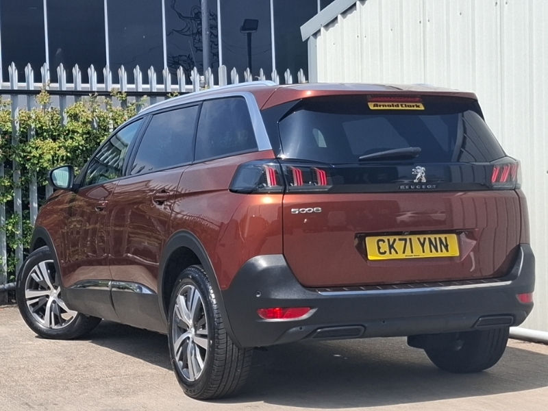 Peugeot 5008 1.5 Bluehdi Allure Brown #2