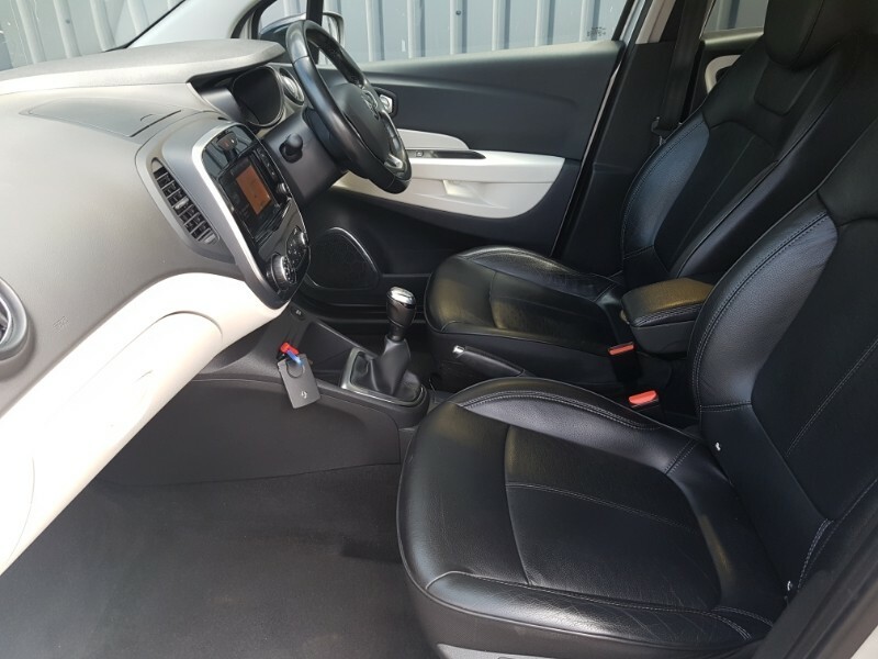 Renault Captur 0.9 Tce 90 Gt Line SJ68LCO Black #5