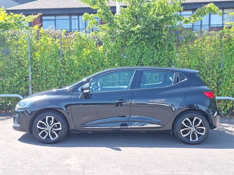 Renault Clio 0.9 Tce 75 Play SJ68WDY Black #4