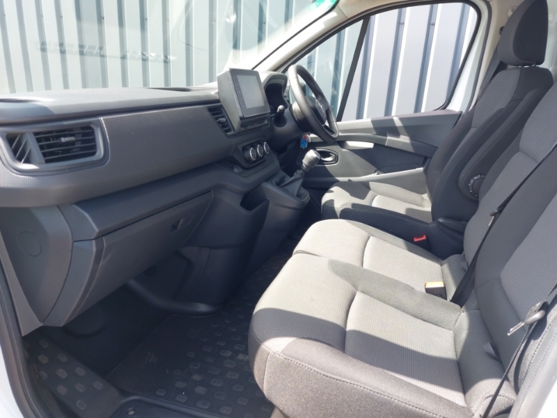 Renault Trafic Sl30 Blue Dci 130 Advance Safety Van SC24OVD White #5