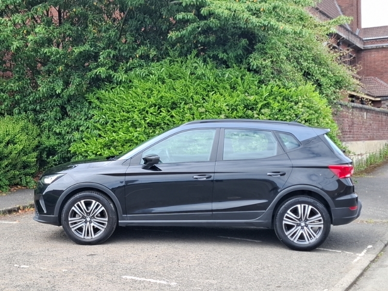 Seat Arona 1.0 Tsi 110 Se Technology Dsg PN23RXP Black #4
