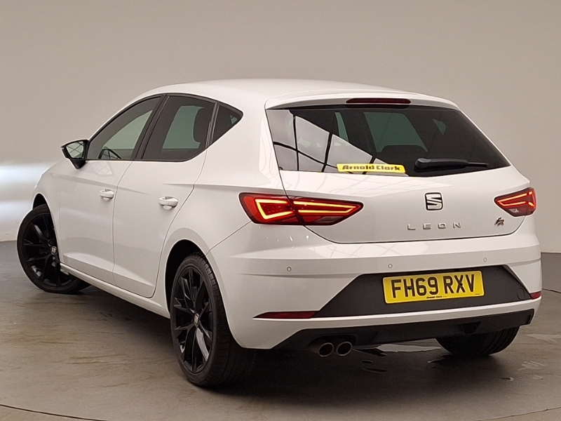 Seat Leon 1.5 Tsi Evo 150 Fr Black Edition Ez FH69RXV White #2