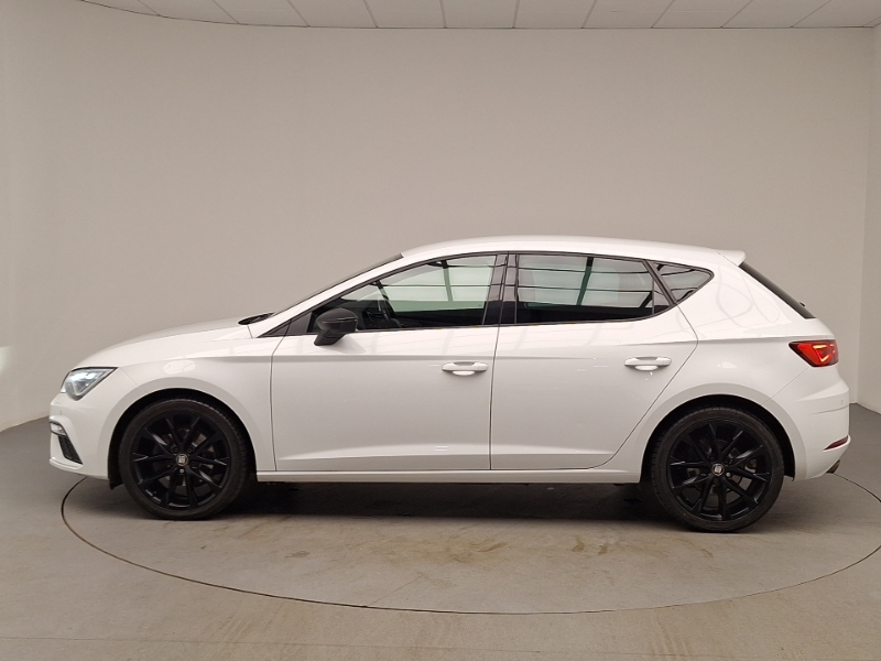 Seat Leon 1.5 Tsi Evo 150 Fr Black Edition Ez FH69RXV White #4