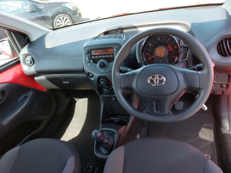 Toyota Aygo 1.0 Vvt-i X BL69FFU Red #3