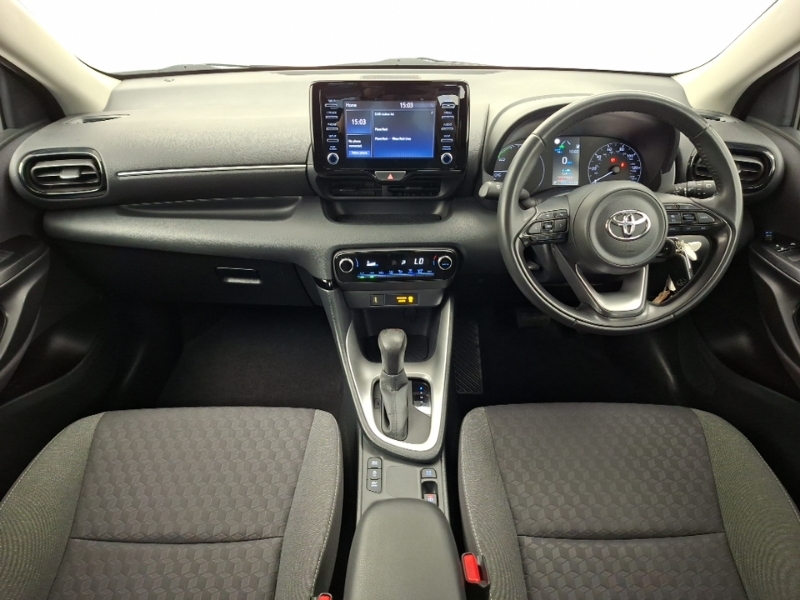 Toyota Yaris 1.5 Hybrid Icon Cvt GU23YXN White #3