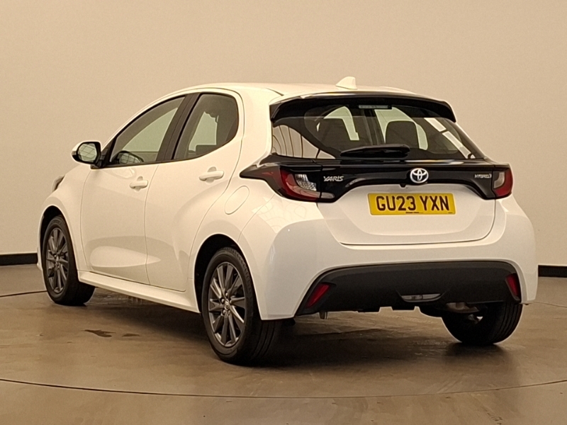 Toyota Yaris 1.5 Hybrid Icon Cvt GU23YXN White #2