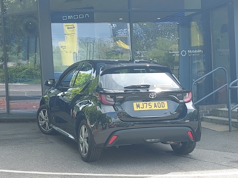 Toyota Yaris 1.5 Hybrid Icon Cvt MJ75AOD Black #2