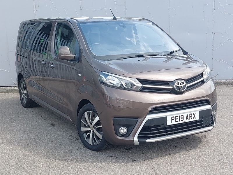 Toyota Proace Verso 2.0D Family Medium Brown