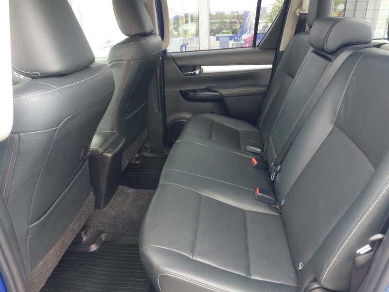Toyota HILUX Invincible X Dcab Pick Up 2.4 D-4d Blue #6