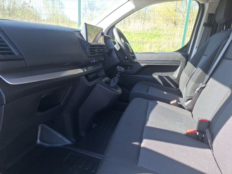 Vauxhall Vivaro 2.0 Turbo D 145 Prime H1 Van SD26RYA White #5