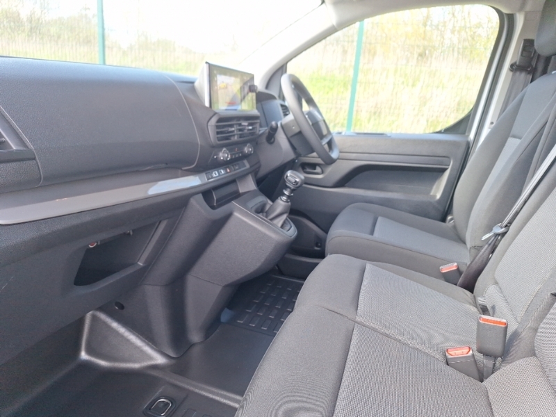 Vauxhall Vivaro 1.5 Turbo D 120 Pro H1 Van SD26RZY White #5