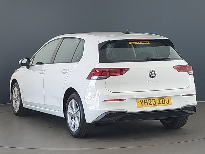 Volkswagen Golf 1.5 Tsi 150 Life YH23ZDJ White #2