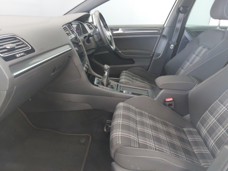 Volkswagen Golf 2.0 Tdi 184 Gtd SG18OZU White #5