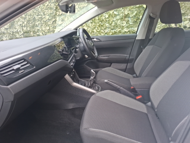 Volkswagen Polo 1.0 Life SA73OZF White #5