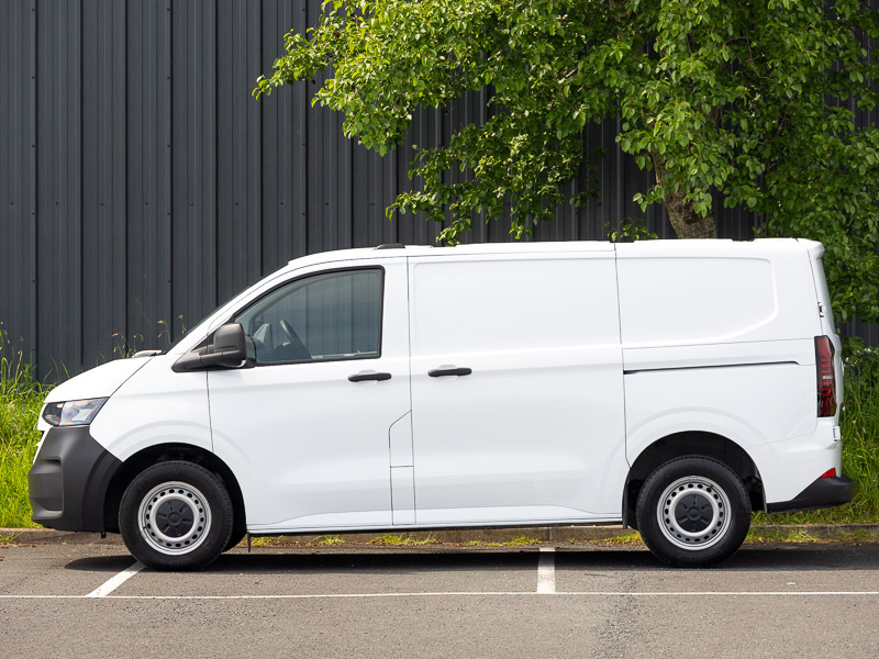 Volkswagen Transporter 2.0 Tdi 110 Commerce Van YB25UWM White #4