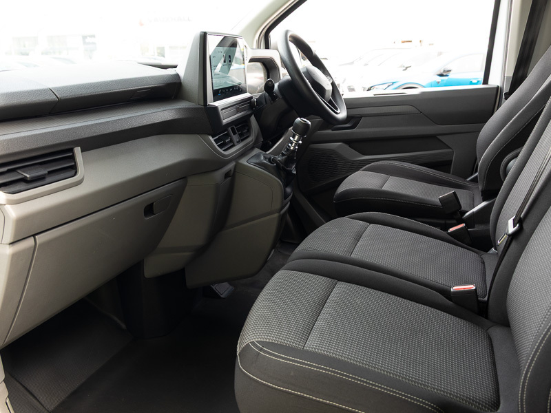 Volkswagen Transporter 2.0 Tdi 110 Commerce Van YB25UWM White #5