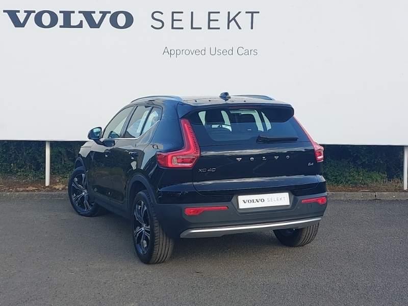 Volvo XC40 2.0 B4p Inscription Pro 7 Speed FP71CNO Black #2