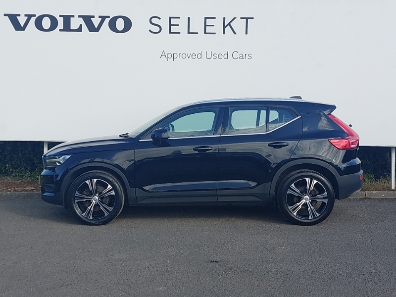 Volvo XC40 2.0 B4p Inscription Pro 7 Speed FP71CNO Black #4