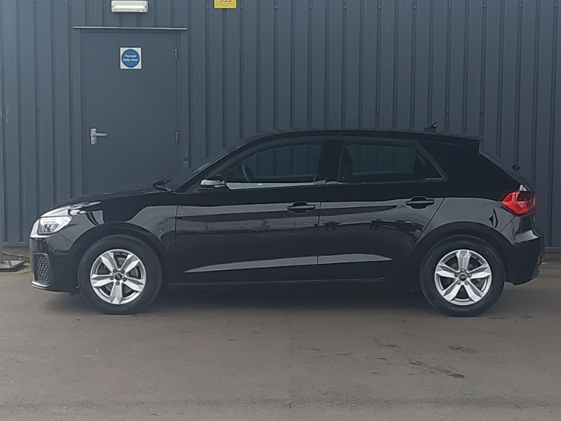 Audi A1 30 Tfsi 110 Technik S Tronic MW23WZG Black #4
