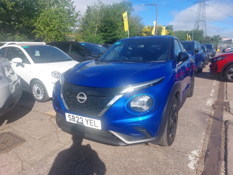 Nissan Juke 1.6 Hybrid N-connecta Blue