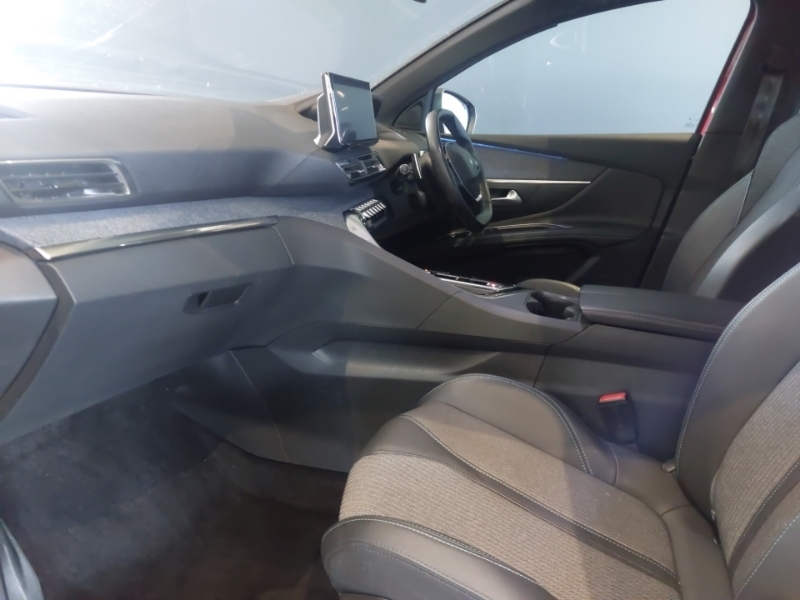Peugeot 3008 1.5 Bluehdi Allure Premium Eat8 YE23ZYG Red #5