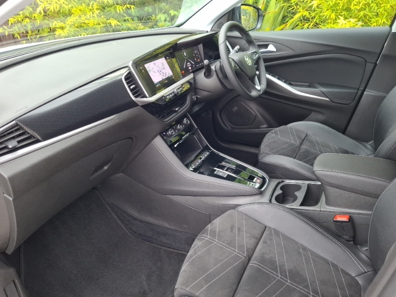 Vauxhall Grandland 1.6 Plug-in Hybrid Ultimate SD74HNL White #5