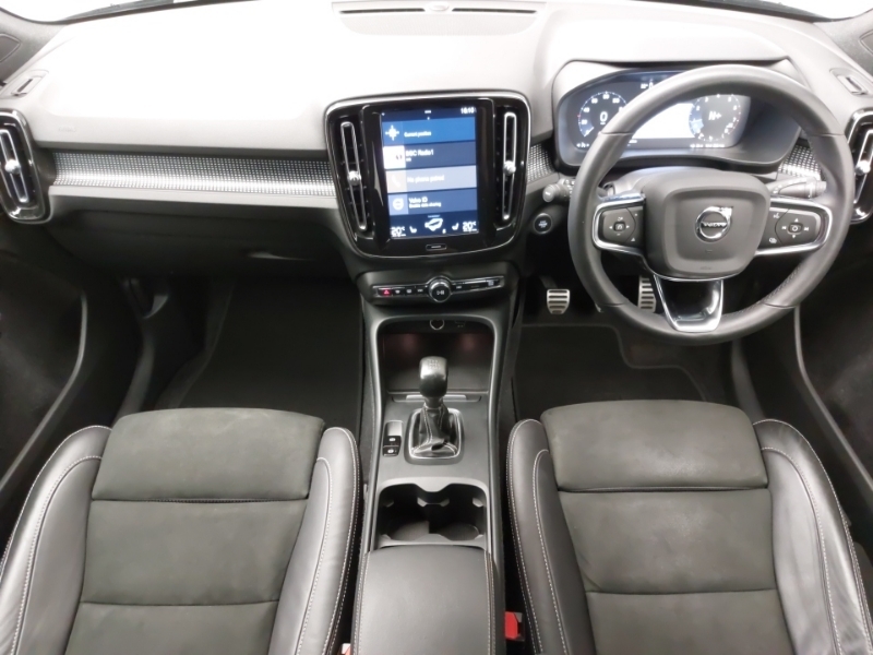 Volvo XC40 1.5 T3 163 R Design SM71JCX Black #3