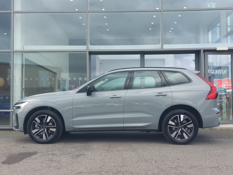 Volvo XC60 2.0 B5p Plus Dark Awd Geartronic SN25ASG Grey #4