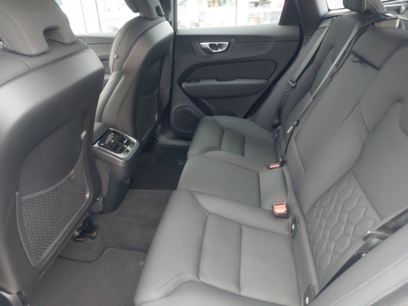 Volvo XC60 2.0 B5p Plus Dark Awd Geartronic SN25ASG Grey #6