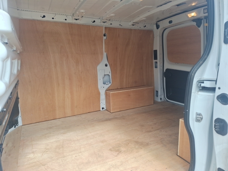 Renault Trafic Sl30 Blue Dci 130 Advance Van SH24RSO White #6