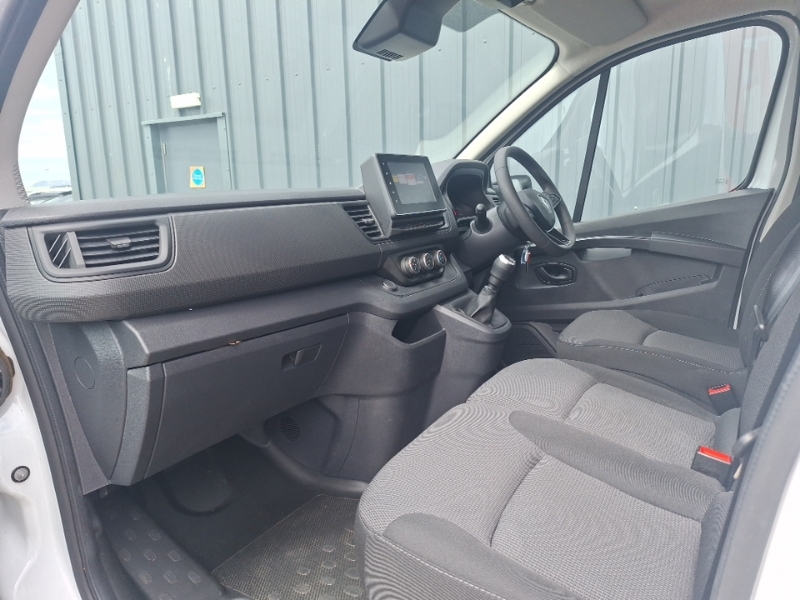 Renault Trafic Sl30 Blue Dci 130 Advance Van SH24RSO White #5