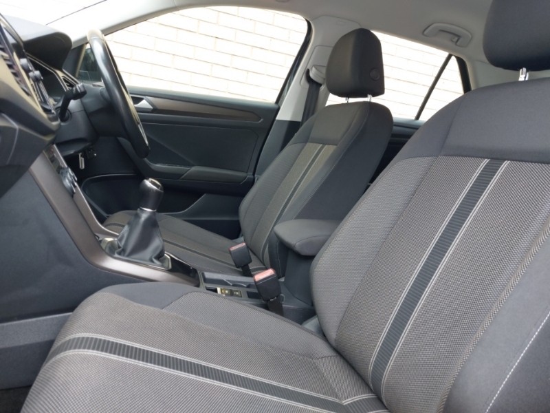 Volkswagen T-Roc 1.5 Tsi Evo Se PN18UPK Black #5