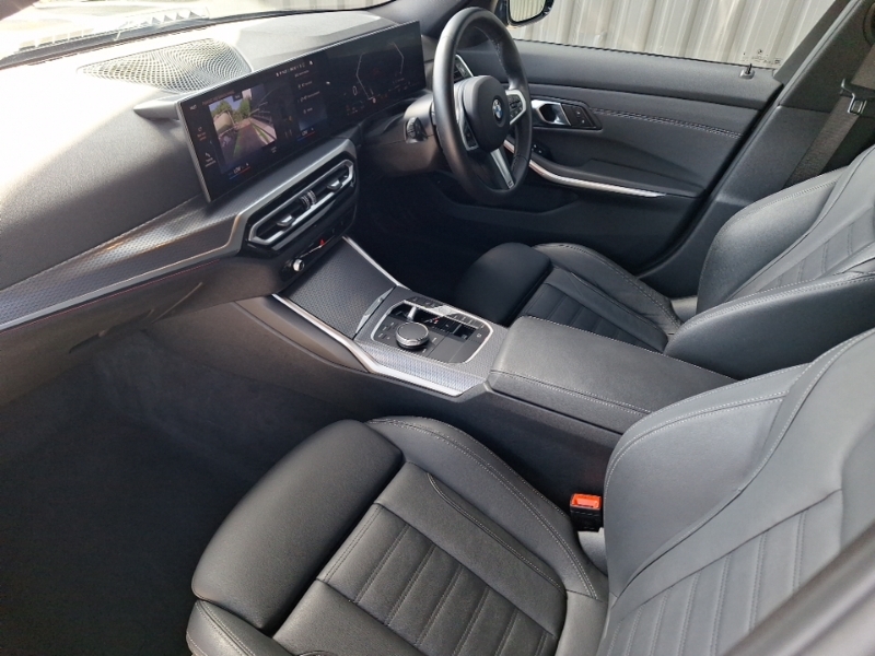 BMW 3 Series 320I M Sport Step YG24NTZ Black #5