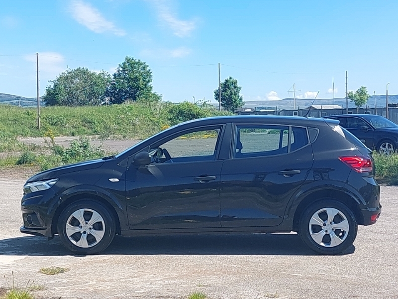 Dacia Sandero 1.0 Sce Essential SG22PXZ Black #4