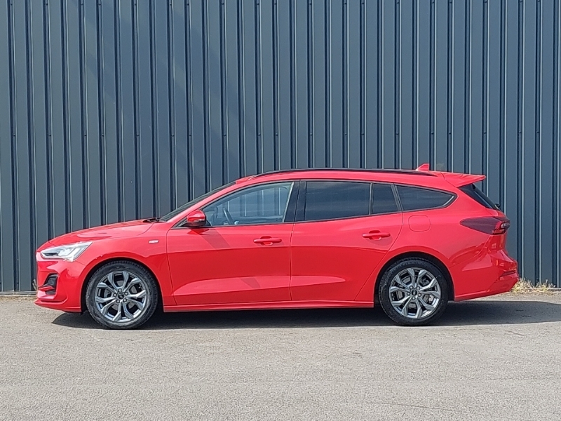 Ford Focus 1.0 Ecoboost Hybrid Mhev 155 St-line FL23AVW Red #4