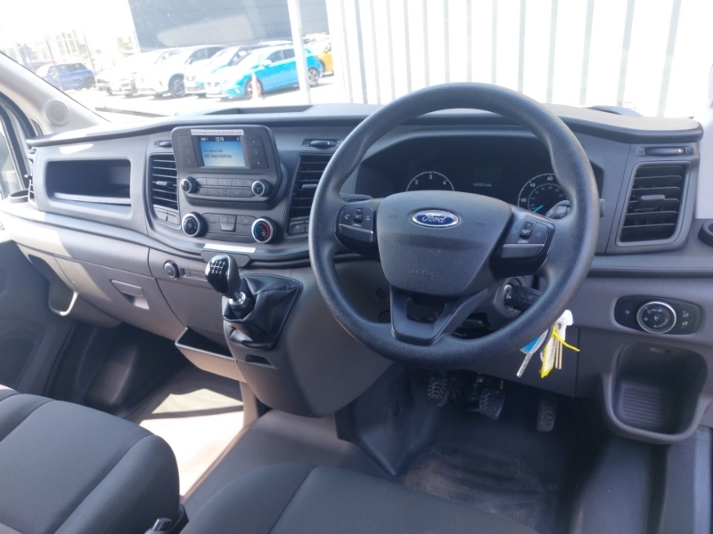Ford Transit Custom 2.0 Ecoblue 130Ps Chassis Cab SF21MPJ White #3