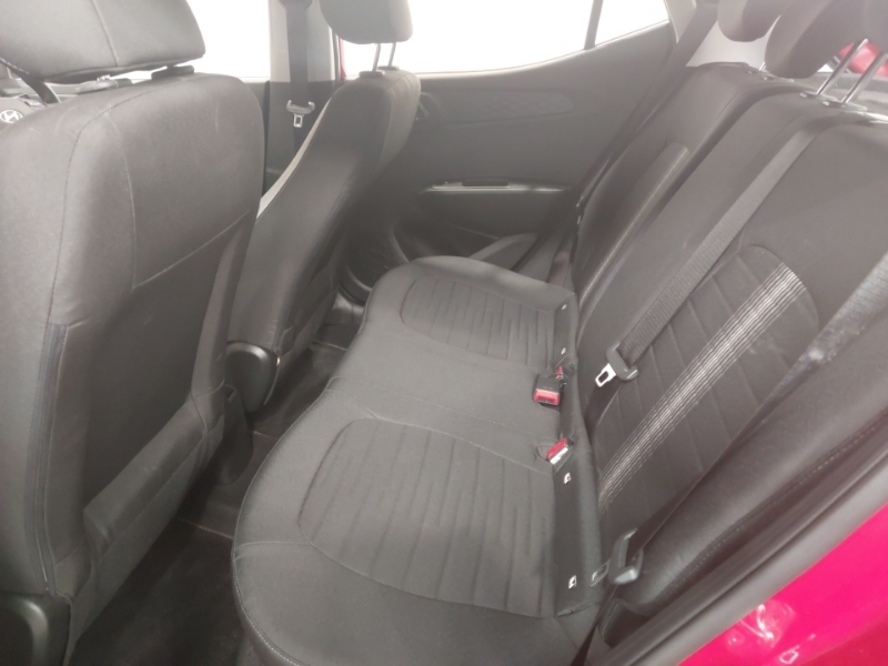 Hyundai I10 1.2 79 Advance Nav YT74HGN Red #6
