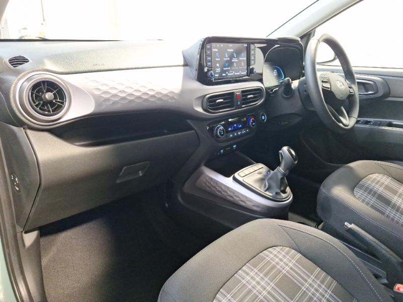 Hyundai I10 1.2 79 Premium Nav IMZ8107 Green #5