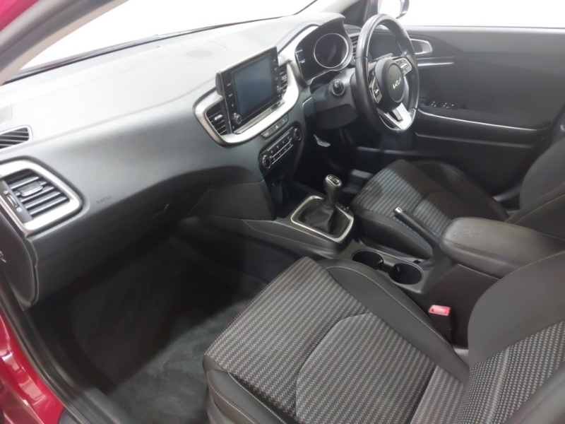 Kia Ceed 1.0T Gdi Isg 2 SW71EUF Red #5
