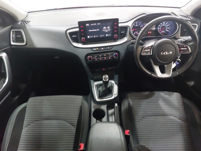 Kia Ceed 1.0T Gdi Isg 2 SW71EUF Red #3