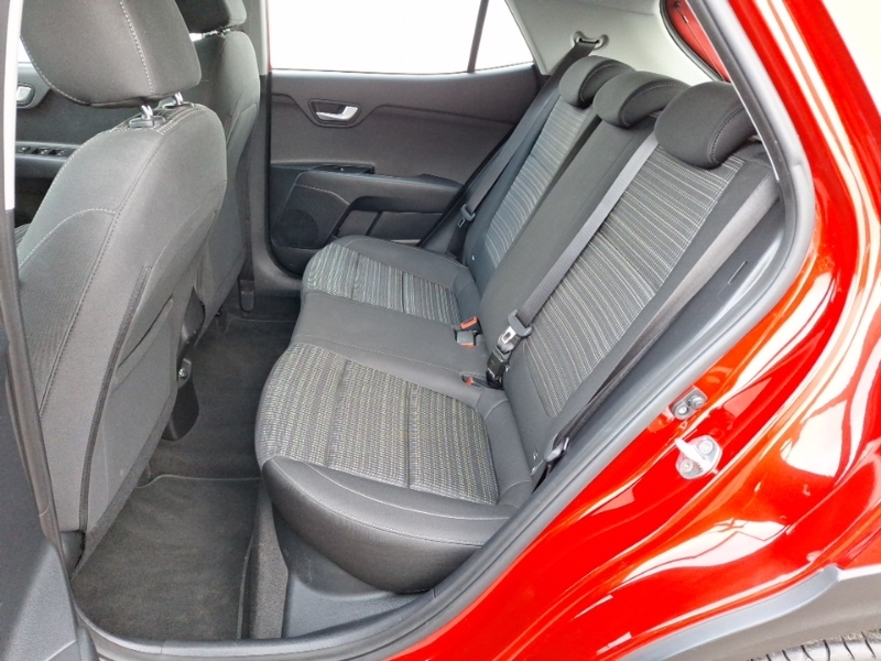 Kia Stonic 1.0T Gdi 99 2 Dct DE73GJU Red #6