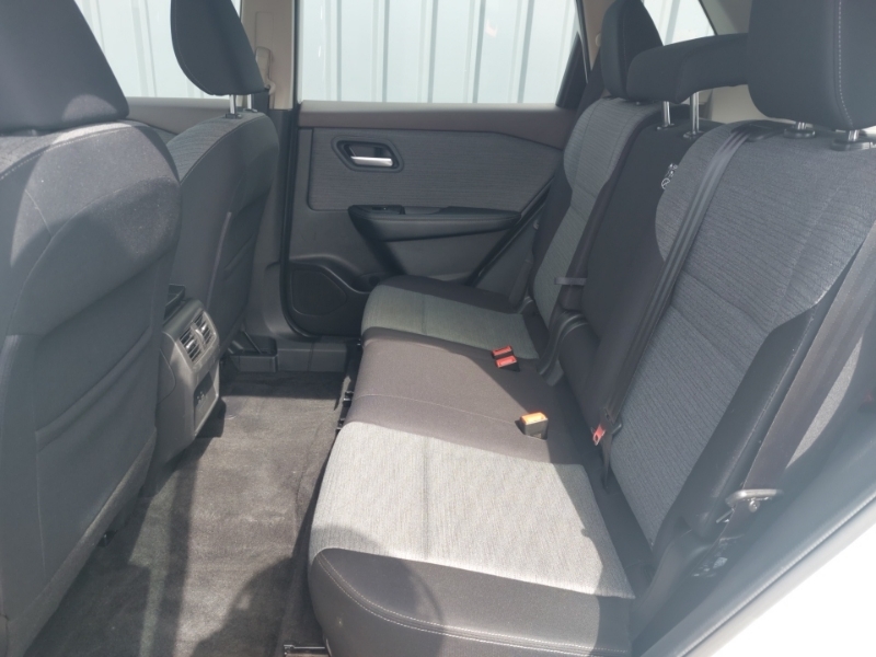 Nissan X-Trail 1.5 E-power E-4orce 213 Acenta Prem 7 St FV73YJJ White #6
