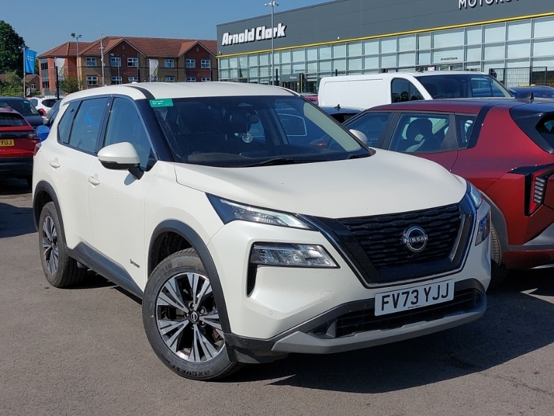 Nissan X-Trail 1.5 E-power E-4orce 213 Acenta Prem 7 St White