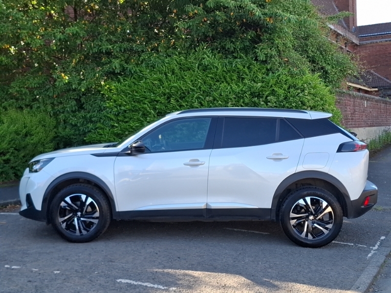 Peugeot 2008 1.2 Puretech Allure Premium AP23FZE White #4